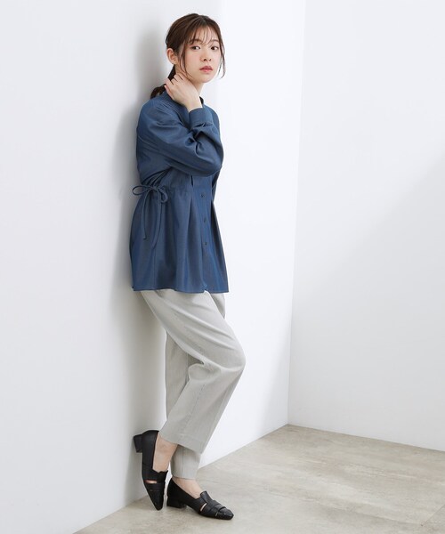 grove(グローブ)の「【体型カバー】ウエストタック スタンドネックシャツ(シャツ/ブラウス・レディース・ネイビー/ブルー系7/ブルー/ベージュ系その他5・02/03/04/05)」の11枚目の写真
