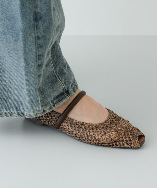 RODE SKO(ロデスコ)の「ピープトゥベルトメッシュフラット(バレエシューズ・レディース・ブラウン/ブラック/アイボリー・36/37/38)」の7枚目の写真