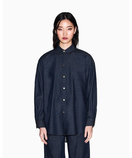ARMANI EXCHANGE(アルマーニエクスチェンジ)の「【A|X アルマーニ エクスチェンジ】WE インディゴブルー シャンブレーシャツ(シャツ/ブラウス・レディース・インディゴブルー・SMALL/X-SMALL/MEDIUM/LARGE)」の1枚目の写真