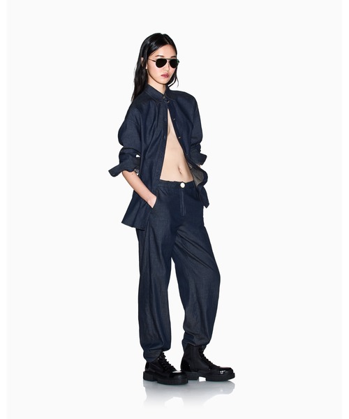 ARMANI EXCHANGE(アルマーニエクスチェンジ)の「【A|X アルマーニ エクスチェンジ】WE インディゴブルー シャンブレーシャツ(シャツ/ブラウス・レディース・インディゴブルー・SMALL/X-SMALL/MEDIUM/LARGE)」の4枚目の写真