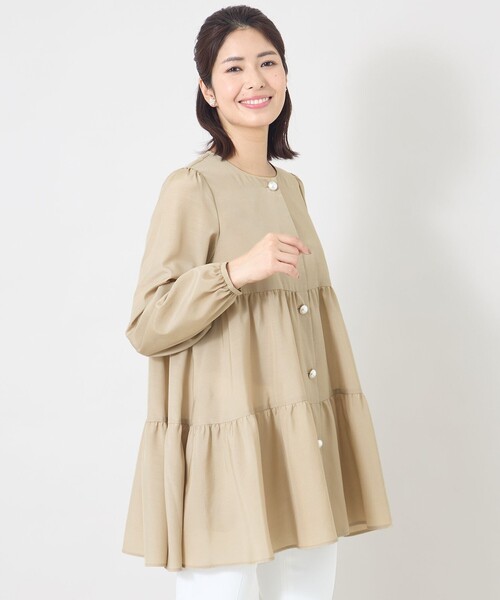 TO BE CHIC（トゥー ビー シック）の「ブライトクロス ティアードブラウス（シャツ/ブラウス・レディース・ブラック/グリーン/ベージュ・40）」の2枚目の写真