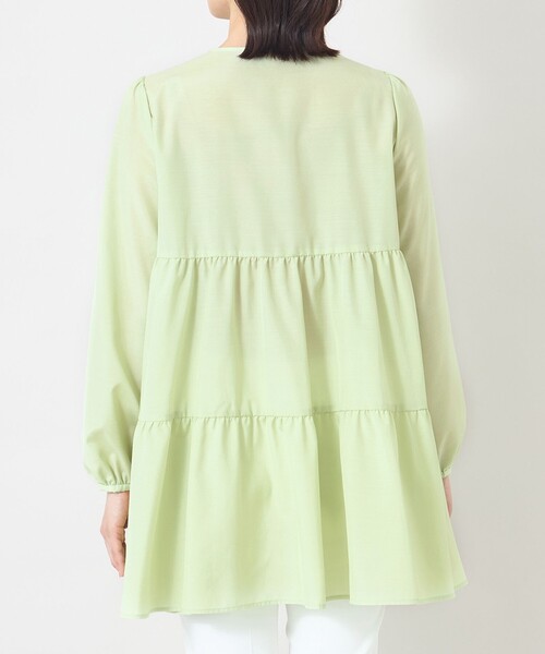TO BE CHIC（トゥー ビー シック）の「ブライトクロス ティアードブラウス（シャツ/ブラウス・レディース・ブラック/グリーン/ベージュ・40）」の9枚目の写真