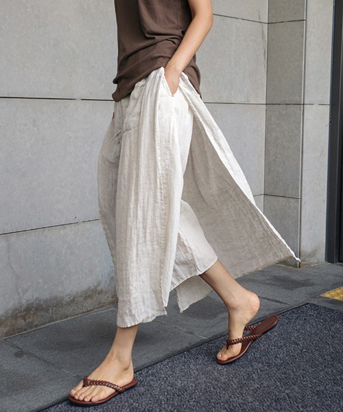 Flugge(フラッジー)の「【ラクして上品♪スカート見えワイドパンツ】スカート風リネンタッチパンツ(その他パンツ・レディース・ブラック/ホワイト・LARGE/MEDIUM)」の12枚目の写真