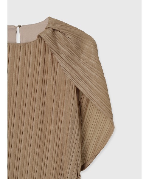 anuans（アニュアンス）の「ランダムプリーツケープワンピース（ワンピース・レディース・ベージュ/アイボリー・FREE）」の20枚目の写真