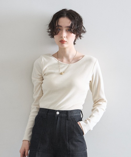 &. NOSTALGIA(アンドドットノスタルジア)の「カップ付きバックオープンロンT(Tシャツ/カットソー・レディース・アイボリー/グレー・FREE)」の14枚目の写真