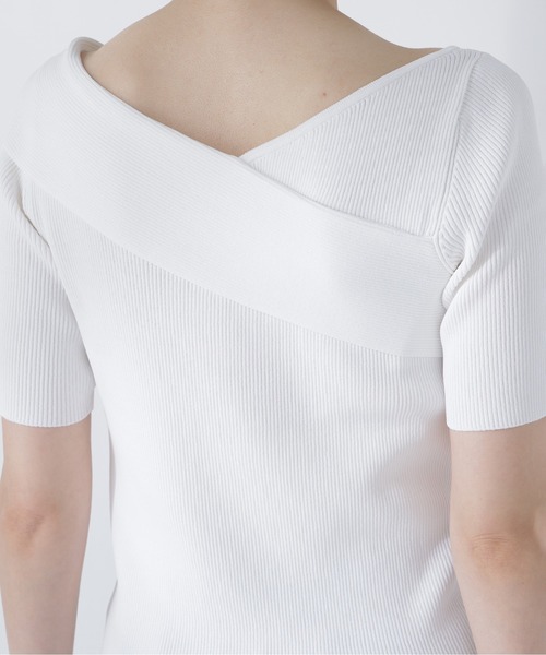 NATURAL BEAUTY BASIC(ナチュラルビューティーベーシック)の「クロスネックリブニット(ニット/セーター・レディース・オレンジ系その他/ブルー/オフホワイト/チャコールグレー・FREE)」の15枚目の写真