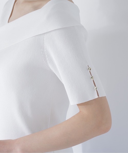 NATURAL BEAUTY BASIC(ナチュラルビューティーベーシック)の「クロスネックリブニット(ニット/セーター・レディース・オレンジ系その他/ブルー/オフホワイト/チャコールグレー・FREE)」の17枚目の写真
