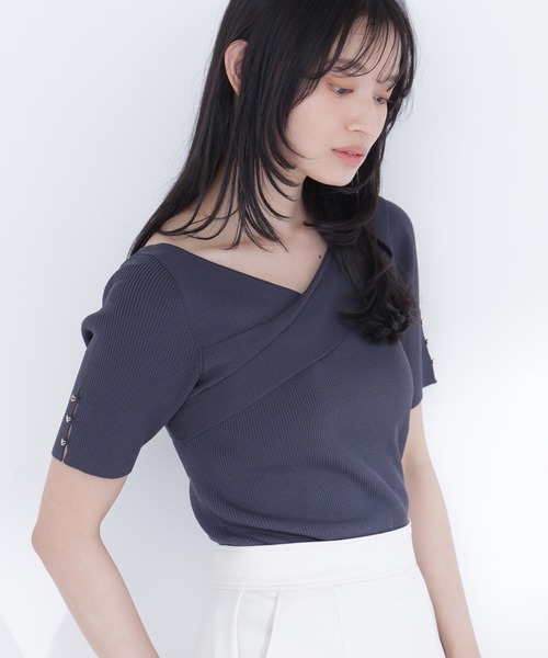 NATURAL BEAUTY BASIC(ナチュラルビューティーベーシック)の「クロスネックリブニット(ニット/セーター・レディース・オレンジ系その他/ブルー/オフホワイト/チャコールグレー・FREE)」の22枚目の写真