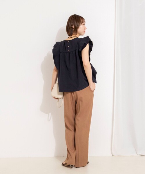 NOLLEY’S(ノーリーズ)の「ウォッシャブル高機能袖プリーツブラウス(シャツ/ブラウス・レディース・オリーブ/ネイビー/キャメル/オフホワイト・38)」の22枚目の写真