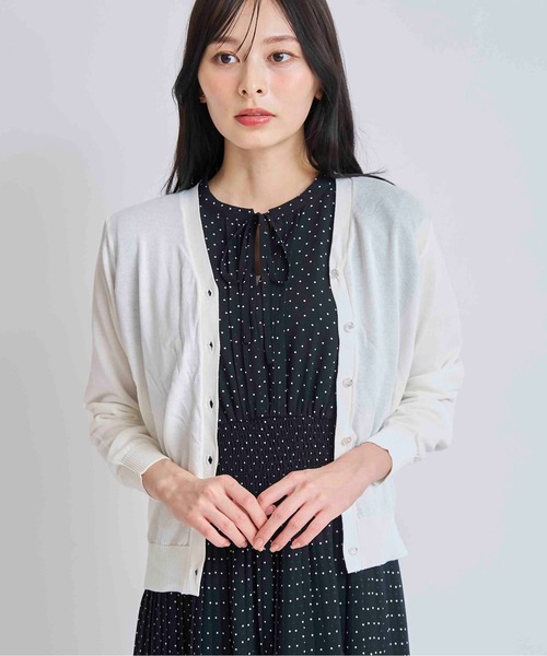 NOELA(ノエラ)の「ベーシックニットカーディガン(カーディガン/ボレロ・レディース・ブラック/オフホワイト/ネイビー・フリー)」の4枚目の写真