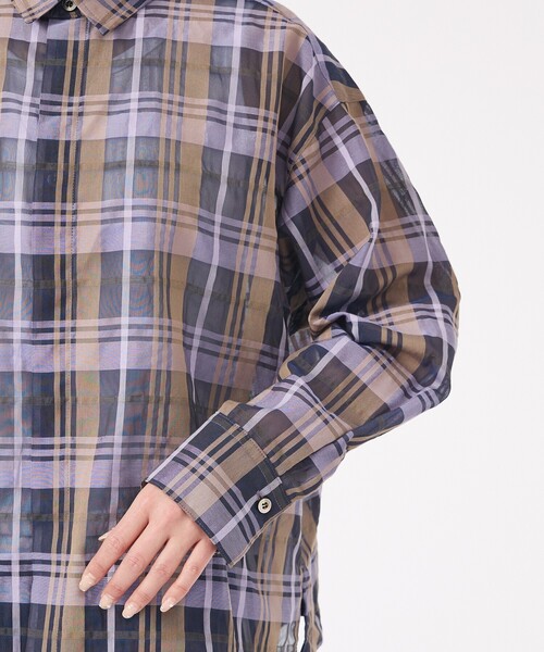 Rouge vif la cle(ルージュヴィフラクレ)の「【Le Melange/ル・メランジュ】シアーチェックシャツ/ シアー/メンズライク【WEB限定】(シャツ/ブラウス・レディース・ネイビー・フリー)」の3枚目の写真