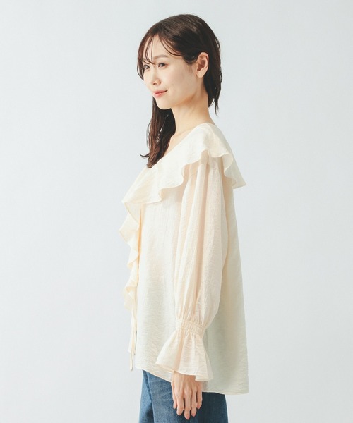 GLOBAL WORK（グローバルワーク）の「フリルスキッパーブラウス/660970（シャツ/ブラウス・レディース・ホワイト/ライトベージュ・MEDIUM/LARGE）」の6枚目の写真