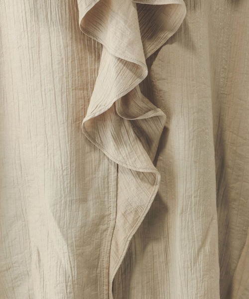 GLOBAL WORK（グローバルワーク）の「フリルスキッパーブラウス/660970（シャツ/ブラウス・レディース・ホワイト/ライトベージュ・MEDIUM/LARGE）」の14枚目の写真