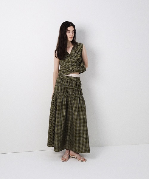 AMERI ロングスカート　スカーフ柄　緑　プリーツスカート　アメリヴィンテージ MEDI 2WAY SHIRRING TOP WITH SKIRT（スカート）｜Ameri（アメリ）の