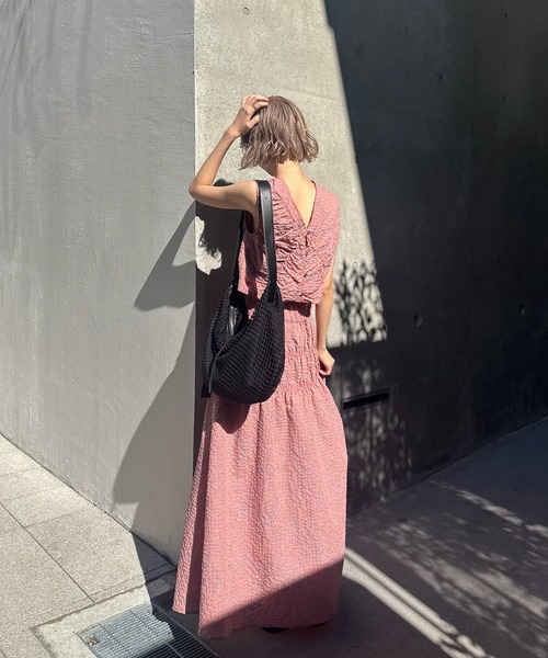 Ameri（アメリ）の「MEDI 2WAY SHIRRING TOP WITH SKIRT（スカート・レディース・ピンク/ネイビー/カーキ・SMALL/MEDIUM）」の18枚目の写真