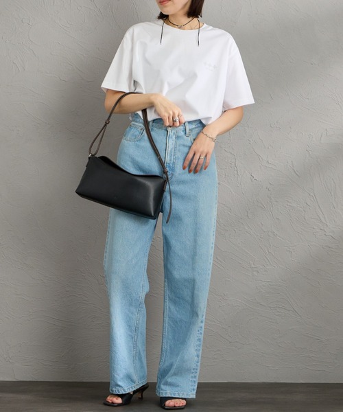 TATRAS（タトラス）の「[TATRAS/タトラス] ORESTE バーティカルロゴ バックプリントTシャツ（Tシャツ/カットソー・レディース・ホワイト/ブラック・1/2/3）」の22枚目の写真