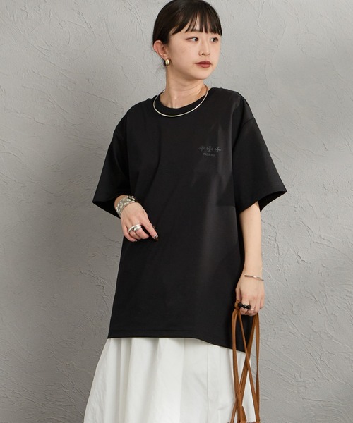 TATRAS（タトラス）の「[TATRAS/タトラス] ORESTE バーティカルロゴ バックプリントTシャツ（Tシャツ/カットソー・レディース・ホワイト/ブラック・1/2/3）」の5枚目の写真