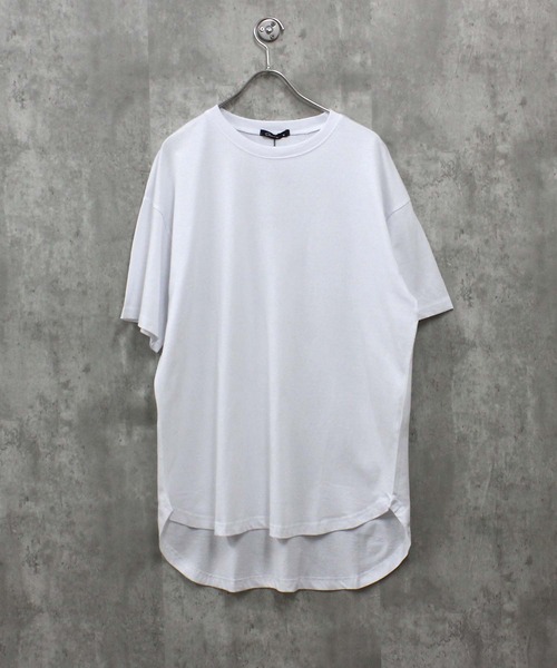 SHISKY(シスキー)の「無地 ラウンドヘム オーバーサイズ Tシャツ(Tシャツ/カットソー・メンズ・ベージュ/チャコール/オフホワイト/杢グレー/ダークグリーン/ブラック・M/L/XL)」の2枚目の写真
