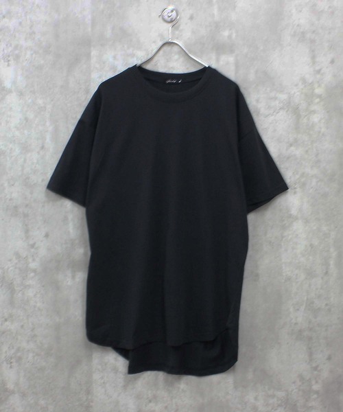 SHISKY(シスキー)の「無地 ラウンドヘム オーバーサイズ Tシャツ(Tシャツ/カットソー・メンズ・ベージュ/チャコール/オフホワイト/杢グレー/ダークグリーン/ブラック・M/L/XL)」の3枚目の写真