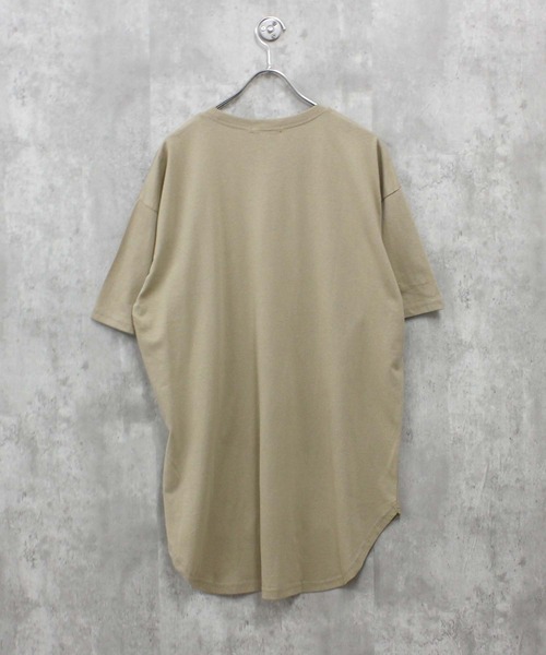 SHISKY(シスキー)の「無地 ラウンドヘム オーバーサイズ Tシャツ(Tシャツ/カットソー・メンズ・ベージュ/チャコール/オフホワイト/杢グレー/ダークグリーン/ブラック・M/L/XL)」の9枚目の写真