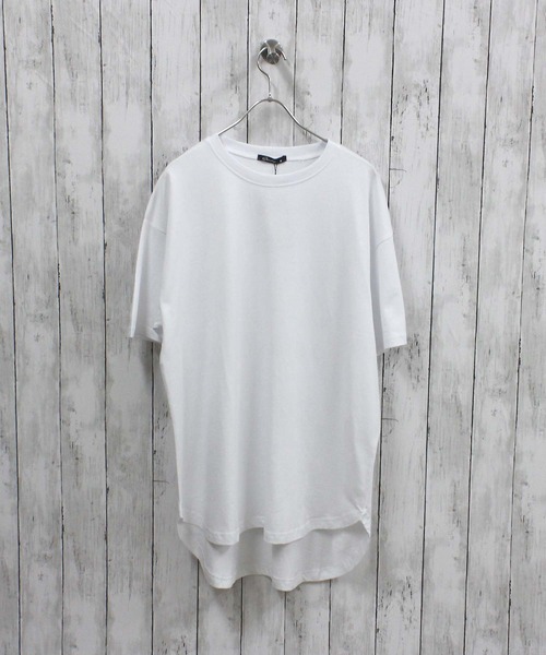 SHISKY(シスキー)の「無地 ラウンドヘム オーバーサイズ Tシャツ(Tシャツ/カットソー・メンズ・ベージュ/チャコール/オフホワイト/杢グレー/ダークグリーン/ブラック・M/L/XL)」の13枚目の写真