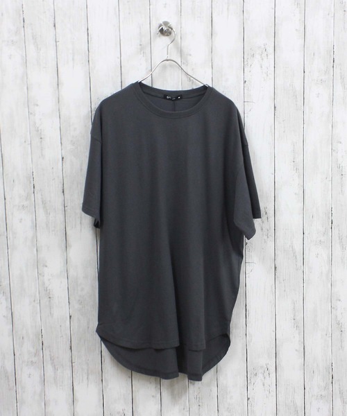 SHISKY(シスキー)の「無地 ラウンドヘム オーバーサイズ Tシャツ(Tシャツ/カットソー・メンズ・ベージュ/チャコール/オフホワイト/杢グレー/ダークグリーン/ブラック・M/L/XL)」の20枚目の写真
