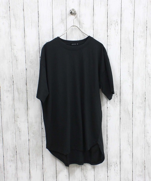SHISKY(シスキー)の「無地 ラウンドヘム オーバーサイズ Tシャツ(Tシャツ/カットソー・メンズ・ベージュ/チャコール/オフホワイト/杢グレー/ダークグリーン/ブラック・M/L/XL)」の22枚目の写真