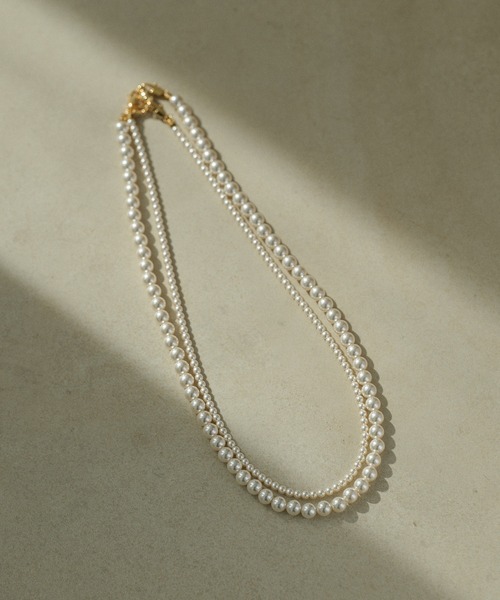 LAULEN(ローレン)の「double pearl short necklace /2連パールマグネットショートネックレス(ネックレス・レディース・アイボリー・FREE)」の1枚目の写真