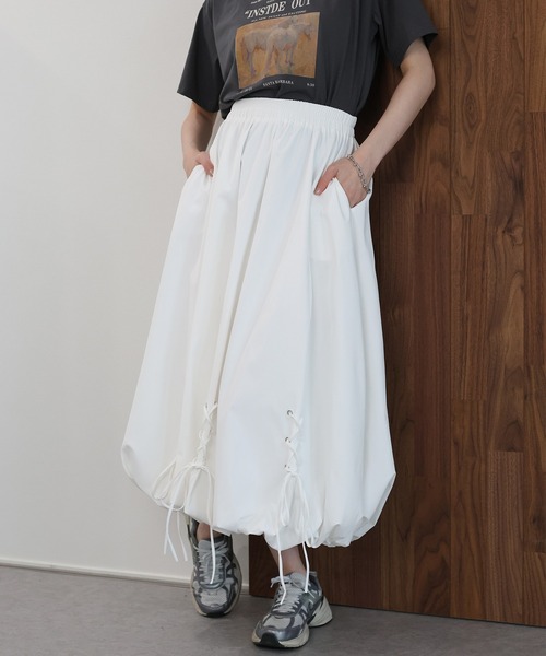 J by blue（ジェイバイブルー）の「レースアップバルーンスカート（スカート・レディース・ホワイト/ブラック・MEDIUM）」の3枚目の写真