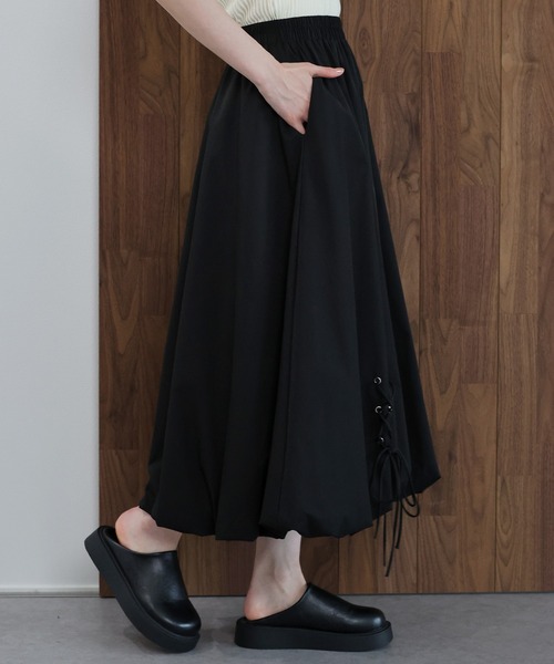 J by blue（ジェイバイブルー）の「レースアップバルーンスカート（スカート・レディース・ホワイト/ブラック・MEDIUM）」の15枚目の写真
