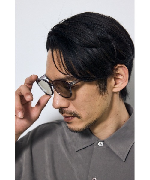 AZUL by moussy（アズールバイマウジー）の「レイヤードシェードアイウェア（サングラス・メンズ・グレー/ブラウン/ベージュ・FREE）」の5枚目の写真