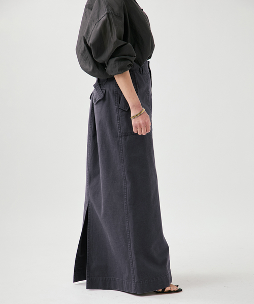 VERMEIL par iena(ヴェルメイユパーイエナ)の「upper hights アッパーハイツ THE SANDY 144A34302(スカート・レディース・ベージュ系その他/ネイビー・SMALL/X-SMALL)」の8枚目の写真