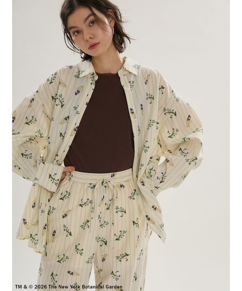 emmi(エミ)の「【emmi×NYBG】ストライプリラックスシャツ【セットアップ対応】(ルームウェア/パジャマ・レディース・ブルー/イエロー/ホワイト・F)」の3枚目の写真