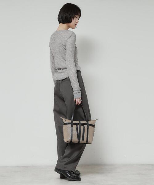 HIROKO HAYASHI（ヒロコハヤシ）の「PANIER（パニエ）ボストンバッグ（ボストンバッグ・レディース・オフホワイト/ベージュ系4/ブラック・00）」の12枚目の写真