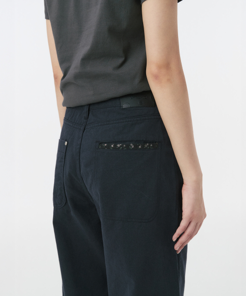 OHESHIO(オヘシオ)の「STRAIGHT COLOR COTTON PANTS, NAVY(その他パンツ・レディース・その他・1/2)」の6枚目の写真