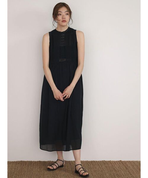 FIKA.(フィーカ)の「Sleeveless lace panel onepiece(ワンピース・レディース・ブラック/オフホワイト・MEDIUM)」の2枚目の写真