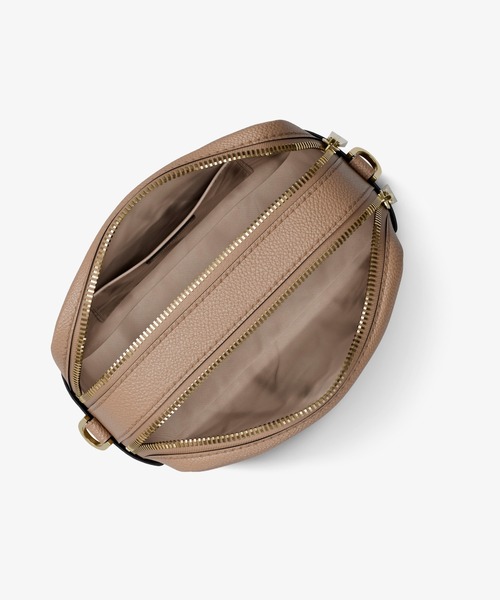 MICHAEL KORS(マイケルコース)の「BRYANT ぺブルレザー ダブルジップ チェーン カメラ クロスボディ ミディアム(ショルダーバッグ・レディース・ベージュ系・FREE)」の3枚目の写真