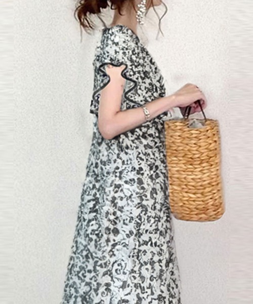Flugge(フラッジー)の「ガーリーロングワンピース(ワンピース・レディース・ホワイト×ブラック・LARGE/MEDIUM)」の3枚目の写真