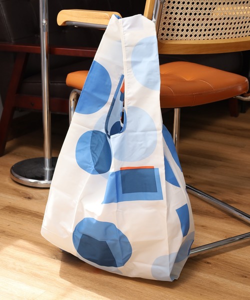 392 plusm(サンキューニプリュスエム)の「392plusm 392 ECO BAG_BIG サンキューニ プリュスエム エコバッグ ビッグ(エコバッグ/サブバッグ・メンズ・グリーン系/ホワイト系6/レッド系4/ブラック系/ネイビー系6/グレー系4/イエロー系8/ブルー系8・ONE)」の6枚目の写真