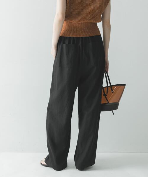 URBAN RESEARCH(アーバンリサーチ)の「ラミーレーヨンイージーパンツ(その他パンツ・レディース・ベージュ/ブラック・38/36)」の15枚目の写真
