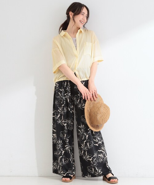 SHOO・LA・RUE(シューラルー)の「【S-LL/洗濯機可/体型カバー】さらさら シャーリングシフォン 裾ドロストシャツ(シャツ/ブラウス・レディース・ライトブルー/ライトイエロー系/ブラック・03/02/01/04)」の10枚目の写真