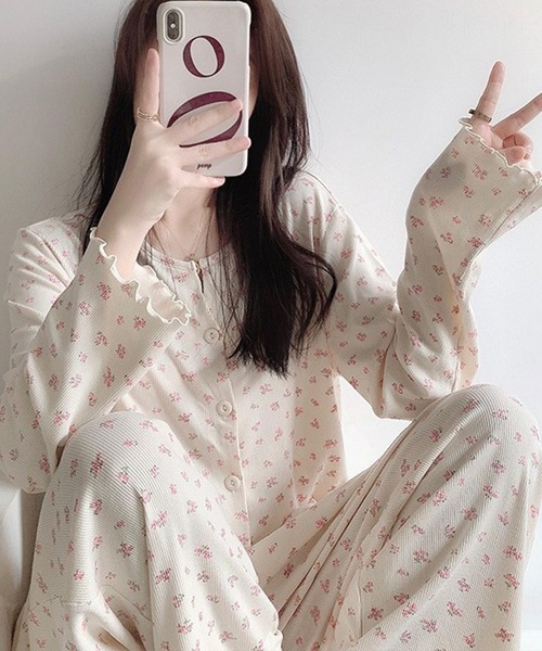 DAY CLOSET(デイ クローゼット)の「【セットアップ/薄手】長袖カーディガン風総柄トップス+ロングパンツ ルームウェア上下2点セット レディース(ルームウェア/パジャマ・レディース・ナチュラル/オートミール/ダークグレー/アイボリー/グレー・L/M)」の5枚目の写真
