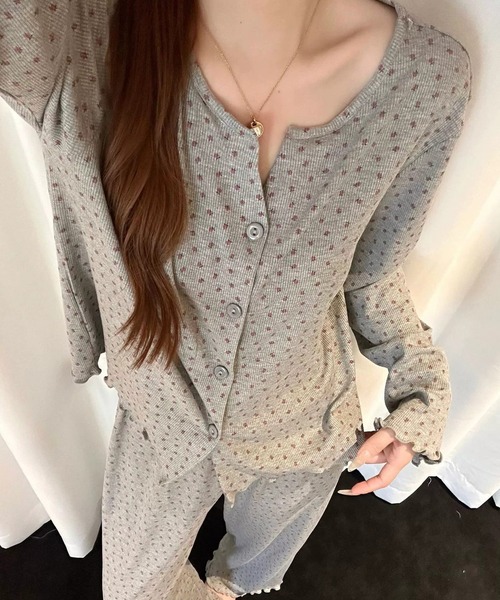 DAY CLOSET(デイ クローゼット)の「【セットアップ/薄手】長袖カーディガン風総柄トップス+ロングパンツ ルームウェア上下2点セット レディース(ルームウェア/パジャマ・レディース・ナチュラル/オートミール/ダークグレー/アイボリー/グレー・L/M)」の22枚目の写真