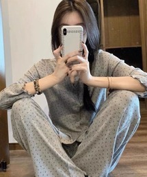 DAY CLOSET（デイ クローゼット）の「【セットアップ/薄手】長袖カーディガン風総柄トップス+ロングパンツ ルームウェア上下2点セット レディース（ルームウェア/パジャマ）」