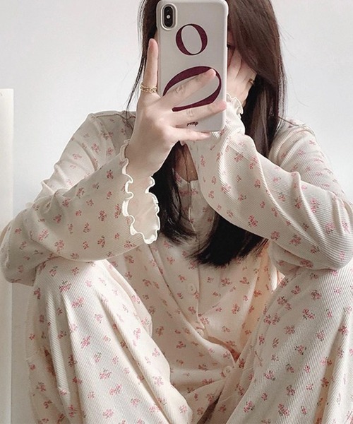 DAY CLOSET(デイ クローゼット)の「【セットアップ/薄手】長袖カーディガン風総柄トップス+ロングパンツ ルームウェア上下2点セット レディース(ルームウェア/パジャマ・レディース・ナチュラル/オートミール/ダークグレー/アイボリー/グレー・L/M)」の11枚目の写真