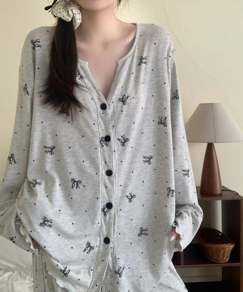 DAY CLOSET(デイ クローゼット)の「【セットアップ/薄手】長袖カーディガン風総柄トップス+ロングパンツ ルームウェア上下2点セット レディース(ルームウェア/パジャマ・レディース・ナチュラル/オートミール/ダークグレー/アイボリー/グレー・L/M)」の17枚目の写真