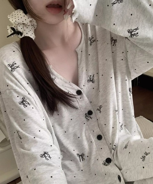 DAY CLOSET(デイ クローゼット)の「【セットアップ/薄手】長袖カーディガン風総柄トップス+ロングパンツ ルームウェア上下2点セット レディース(ルームウェア/パジャマ・レディース・ナチュラル/オートミール/ダークグレー/アイボリー/グレー・L/M)」の18枚目の写真