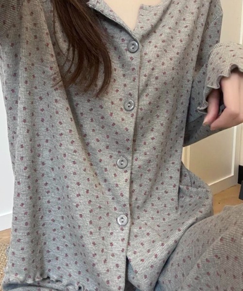 DAY CLOSET(デイ クローゼット)の「【セットアップ/薄手】長袖カーディガン風総柄トップス+ロングパンツ ルームウェア上下2点セット レディース(ルームウェア/パジャマ・レディース・ナチュラル/オートミール/ダークグレー/アイボリー/グレー・L/M)」の8枚目の写真