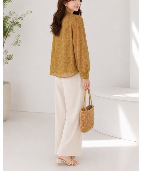 FAZVY(ファズビー)の「フリルネックシフォンブラウス(シャツ/ブラウス・レディース・ブルー/ベージュ/イエロー・M)」の9枚目の写真