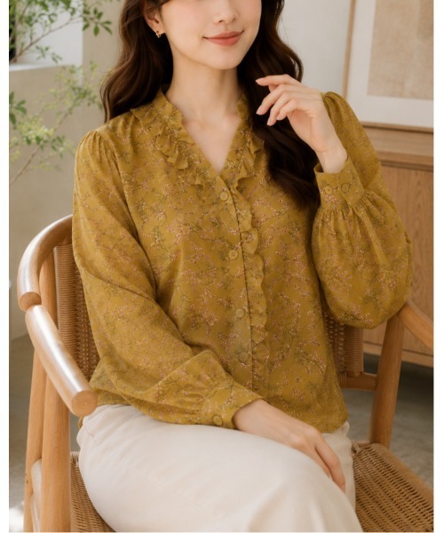 FAZVY(ファズビー)の「フリルネックシフォンブラウス(シャツ/ブラウス・レディース・ブルー/ベージュ/イエロー・M)」の11枚目の写真
